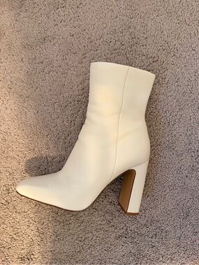 Steve Madden Cream Block Heel Ankle Boot